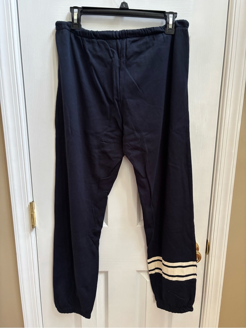 Chaser Women’s Navy Jogger Pants with Creamy/White Heart & Stripe, Size XL, NWT - Picture 3 of 5